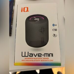 NWT IQ Wave Mini Waterproof Bluetooth Portable Speaker